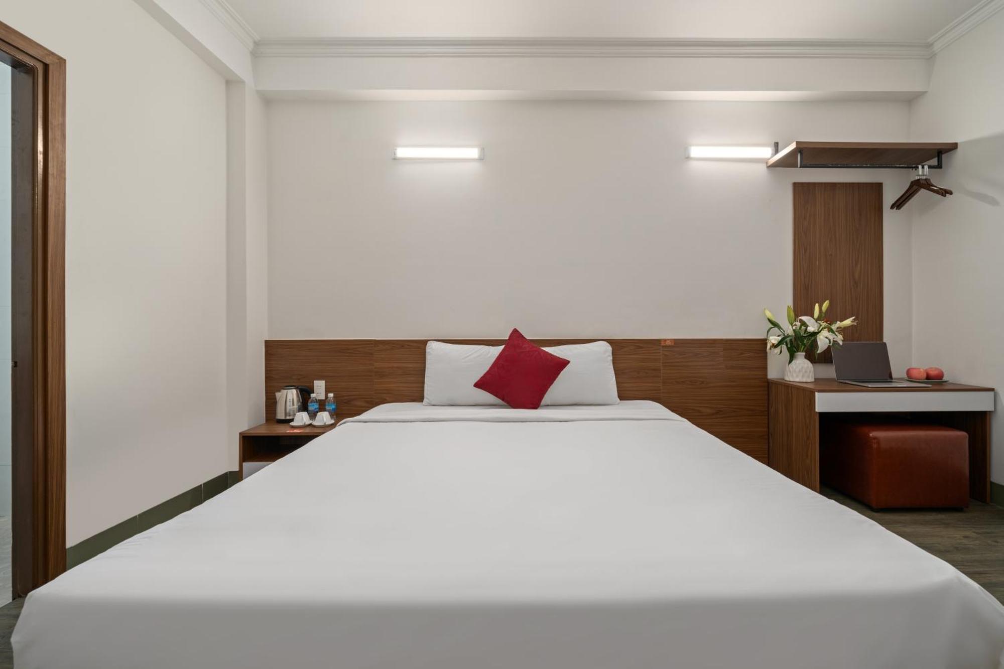 Khach San Nami Nha Trang Hotel Екстериор снимка