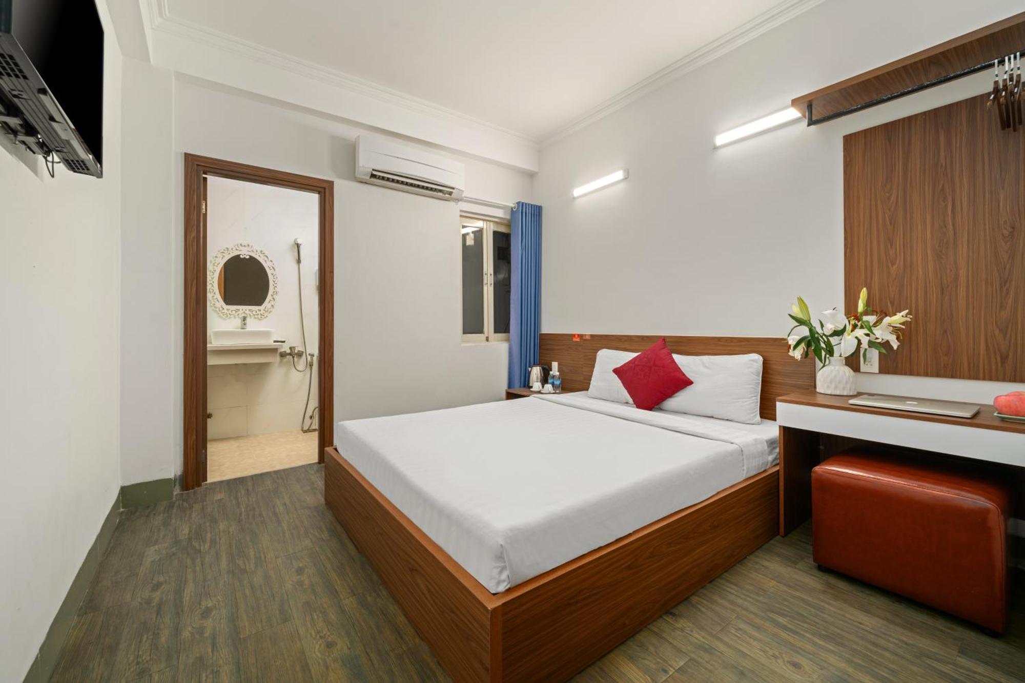 Khach San Nami Nha Trang Hotel Екстериор снимка